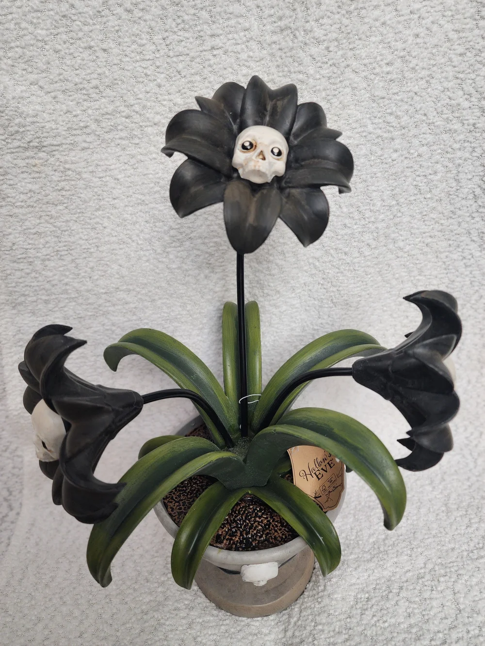 HALLOWEEN Black Skull Flower Decorative Planter Accent 17